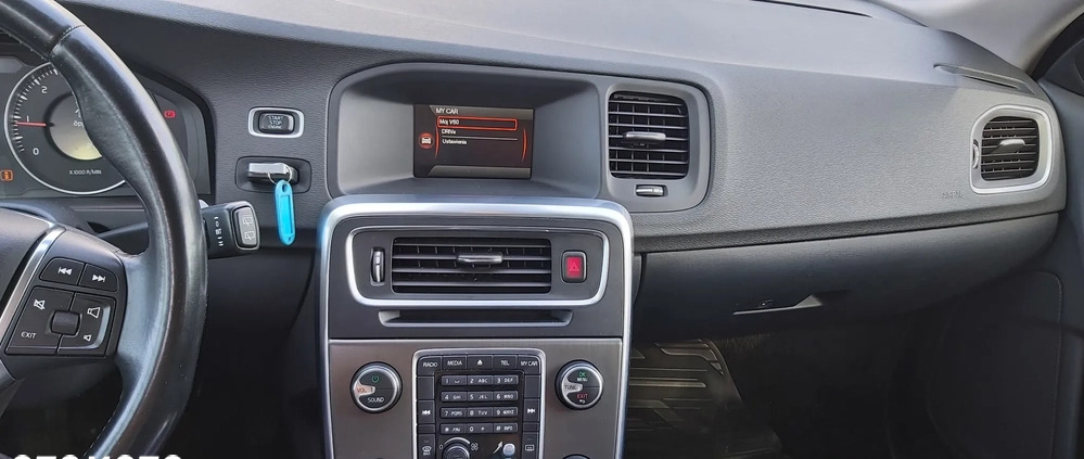 Volvo V60 cena 33900 przebieg: 203000, rok produkcji 2011 z Inowrocław małe 497